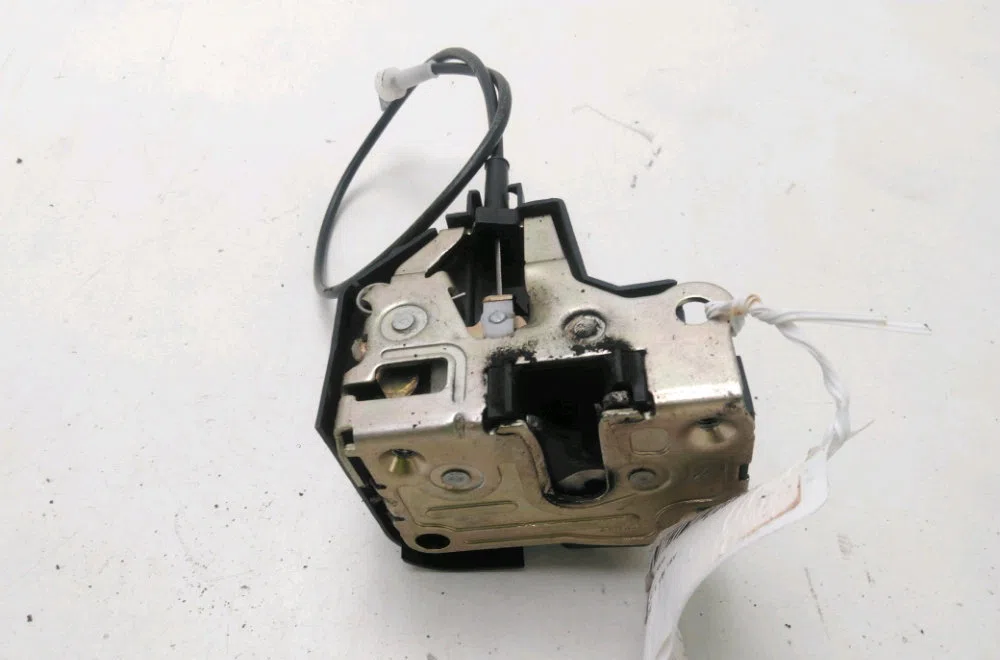 Serrure porte avg Renault SCÉNIC I Monospace (JA0-1_, FA0_) 1.6 (ja00, ja16, ja15, ja19, ja1v, ja2b, ja2c, ja0b,... (199