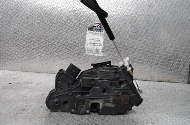 Serrure porte avg Seat IBIZA IV (6J5, 6P1) 1.6 tdi (2009-2015) occasion
