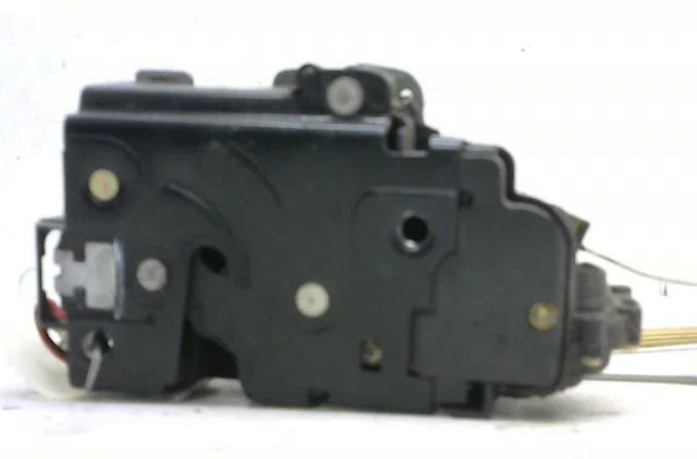 Serrure porte avg Seat TOLEDO II (1M2) 1.9 tdi (1999-2004) occasion