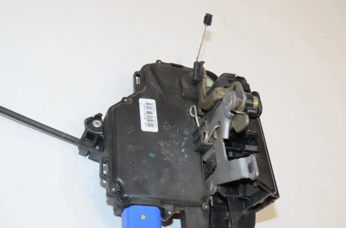 Serrure porte avg Skoda FABIA I (6Y2) 1.2 (2001-2007) occasion