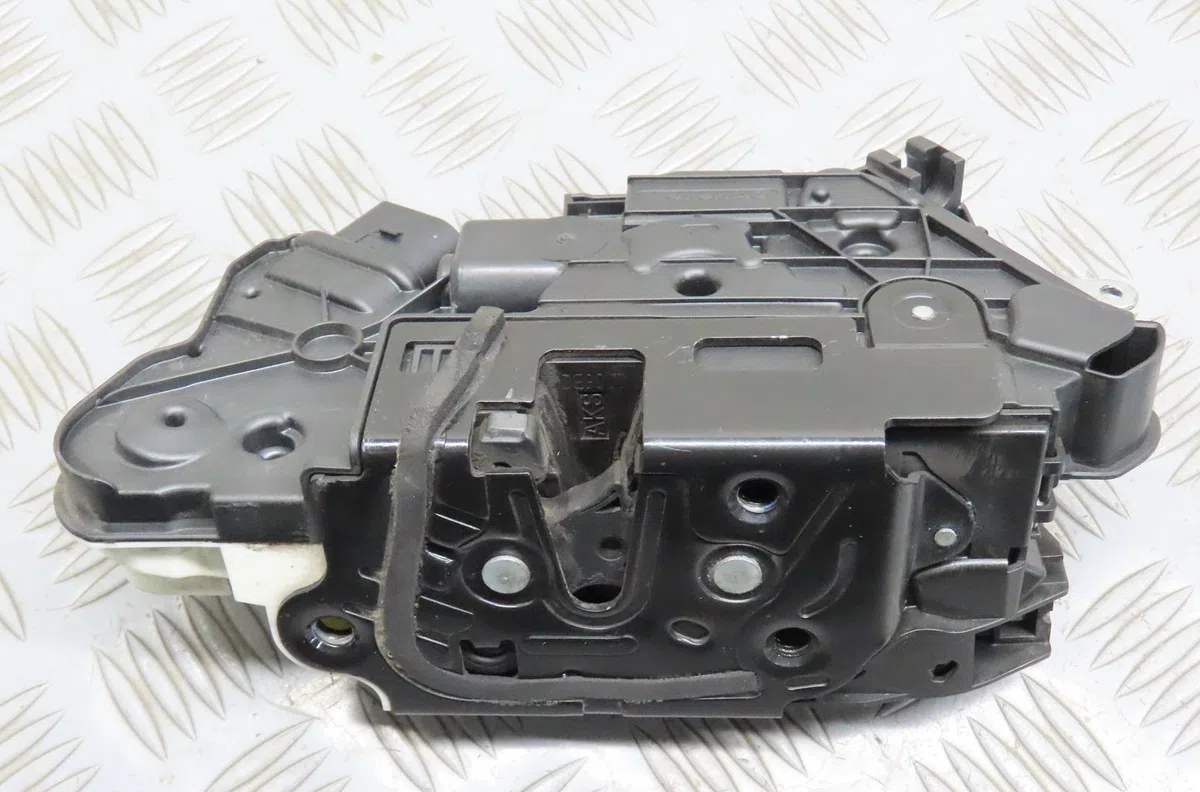 Serrure porte avg Skoda FABIA II (542) 1.6 tdi (2010-2014) occasion