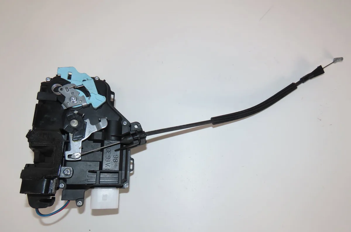 Serrure porte avg Skoda ROOMSTER (5J7) 1.6 tdi (2010-2015) occasion