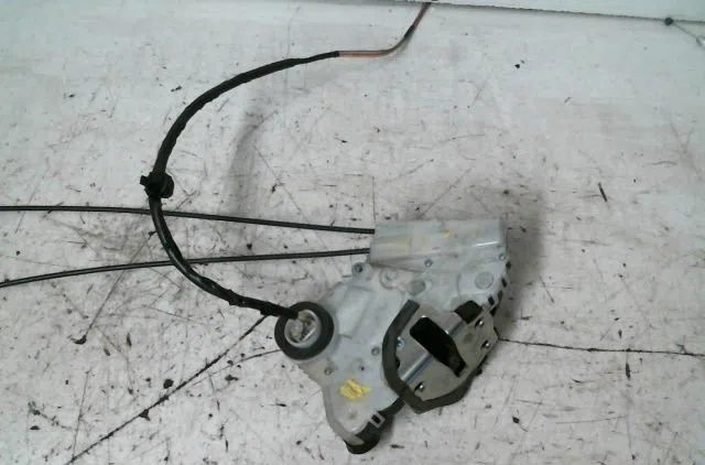 Serrure porte avg Toyota YARIS (_P13_) 1.3 (nsp130_) (2011) occasion