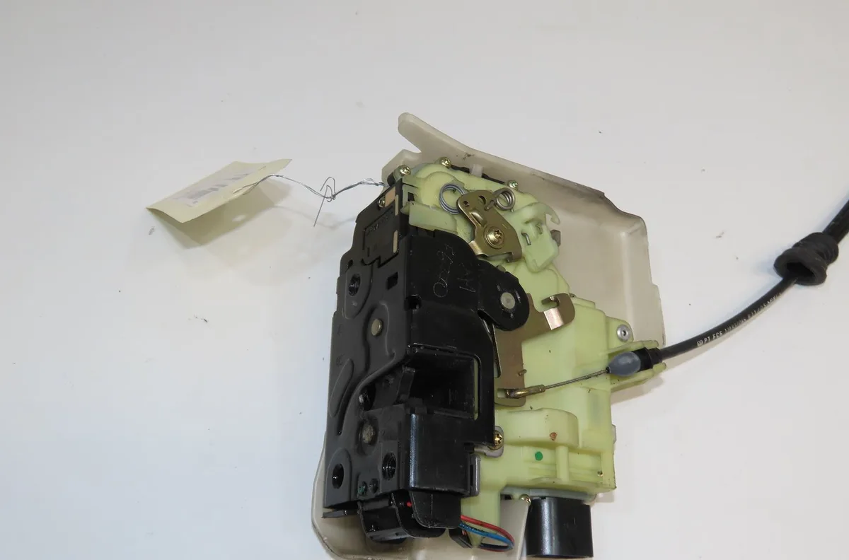 Serrure porte avg Volkswagen BORA I (1J2) 1.9 tdi (1998-2005) occasion