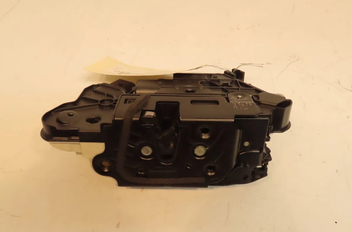 Serrure porte avg Volkswagen PASSAT B7 (362) 2.0 tdi 4motion (2010-2014) occasion