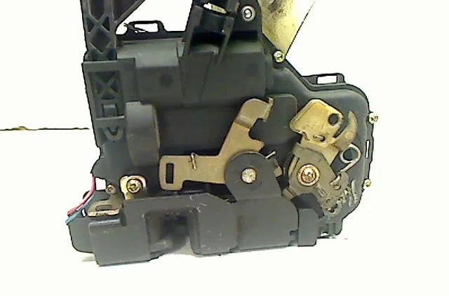 Serrure porte avg VOLKSWAGEN PASSAT occasion