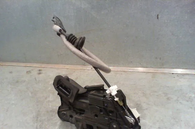 Serrure porte avg VOLKSWAGEN POLO 2011 occasion