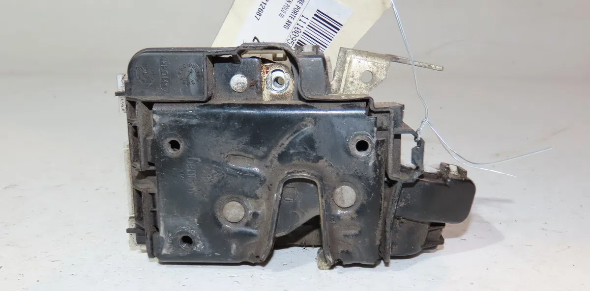 Serrure porte avg Volkswagen POLO (9N_, 9A_) 1.4 tdi (2001-2005) occasion