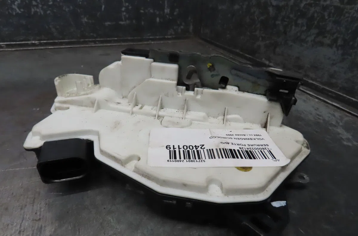 Serrure porte avg Volkswagen SCIROCCO III (137, 138) 2.0 tfsi (2008-2009) occasion