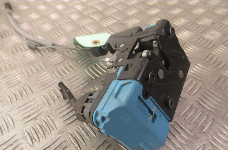 Serrure porte avg Volvo V70 II (285) D5 (2005-2008) occasion