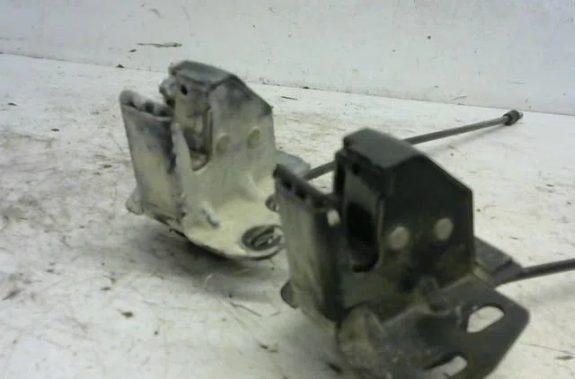 Serrure porte battante ard Renault KANGOO Express (FW0-1_) 1.5 dci 85 (fw0k, fw0l, fw0b) (2008) occasion