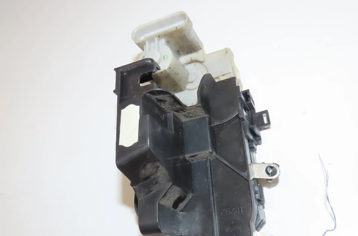 Serrure porte coulissante d Fiat DOBLO Monospace (119_, 223_) 1.9 d (223axb1a) (2001) occasion