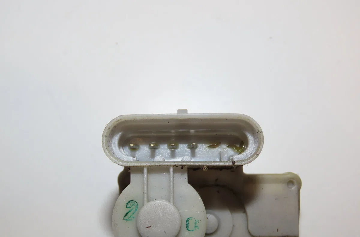 Serrure porte coulissante d Fiat DOBLO Monospace (119_, 223_) 1.9 d (223axb1a) (2001) occasion