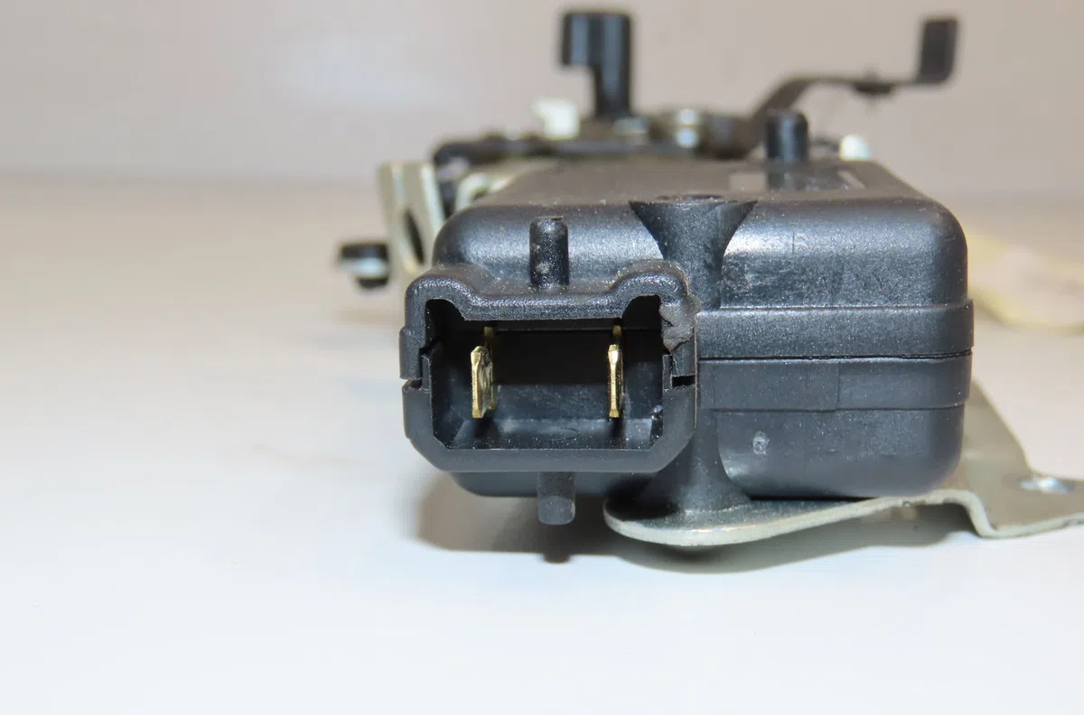Serrure porte coulissante d Fiat SCUDO Autobus-Autocar (220_) 2.0 jtd (1999-2006) occasion
