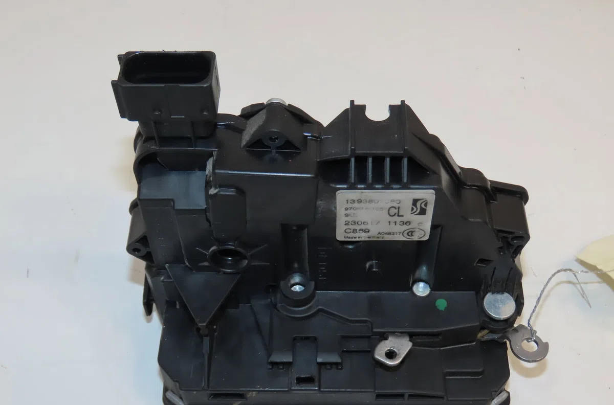 Serrure porte coulissante d Peugeot BOXER Camionnette 2.0 bluehdi 130 (2015-2019) occasion