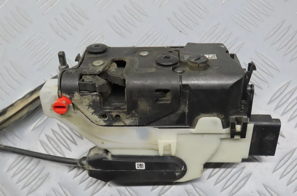 Serrure porte coulissante d Peugeot PARTNER Camionnette-Monospace (K9) 1.5 bluehdi 100 (2019) occasion