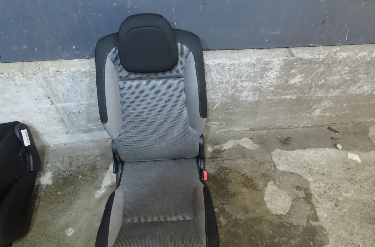 Siège arrière droit PEUGEOT PARTNER occasion