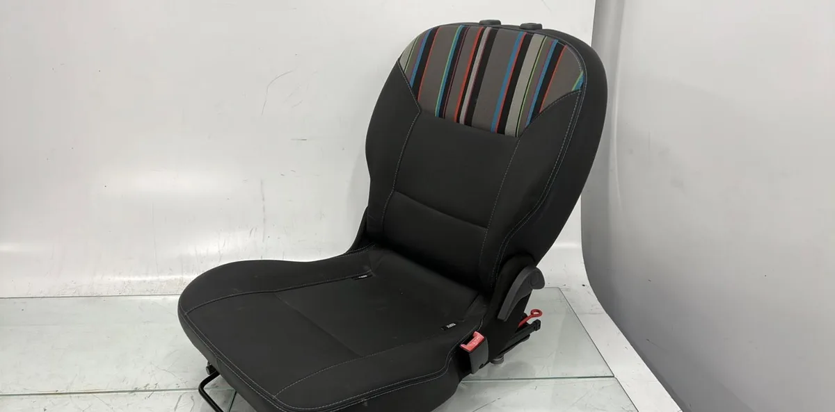 Siège arrière droit RENAULT TWINGO 2 PHASE 2 occasion