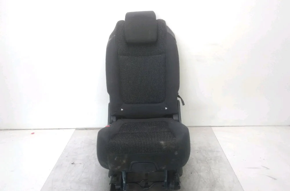 Siège arrière gauche Peugeot 5008 (0U_, 0E_) 1.6 bluehdi 120 (2014-2017) 5 portes occasion