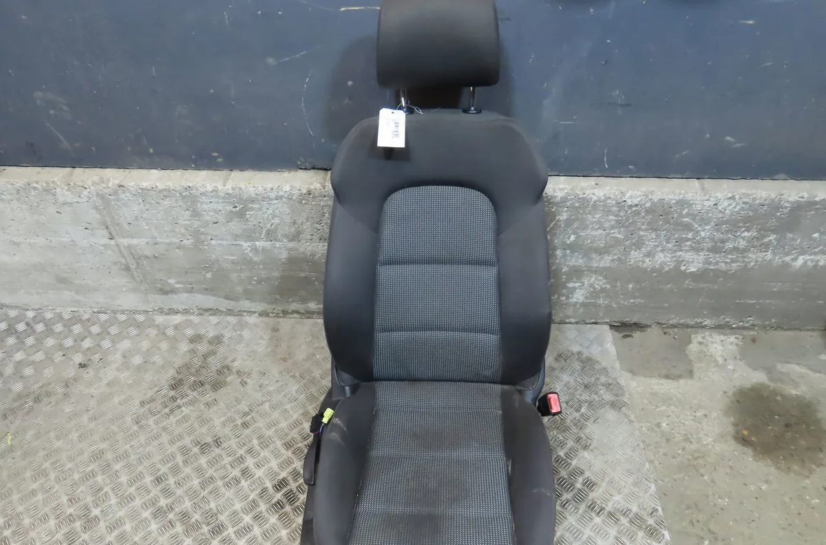 Siège avant droit Audi A3 Sportback (8PA) 2.0 tdi 16v (2004-2013) 5 portes occasion