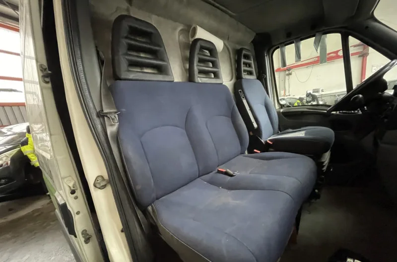 Siege avant droit (banquette double) pour IVECO DAILY 4 PHASE 1