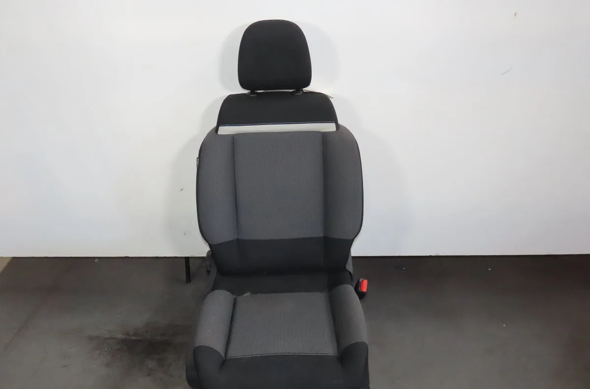 Siège avant droit Citroen C3 AIRCROSS II (2R_, 2C_) 1.2 puretech 130 (2rhnyh) (2017) occasion