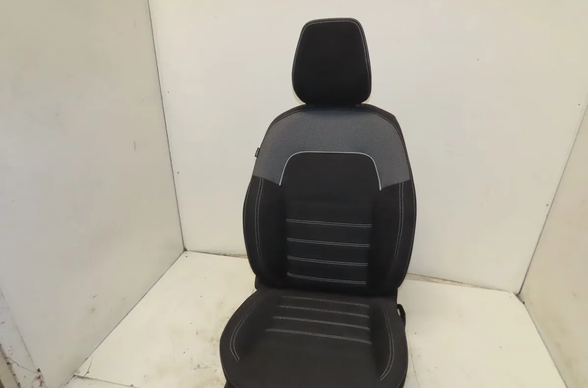 Siège avant droit Dacia SANDERO III 1.0 sce 65 (2021) occasion