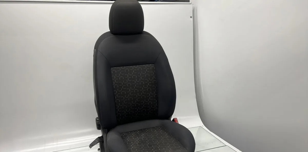 Siège avant droit FIAT DOBLO 2 PHASE 1 occasion