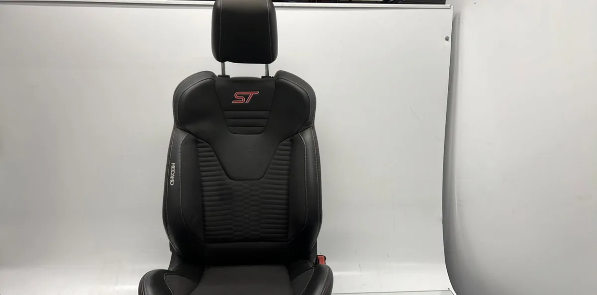 Siège avant droit FORD FIESTA 6 PHASE 2 occasion