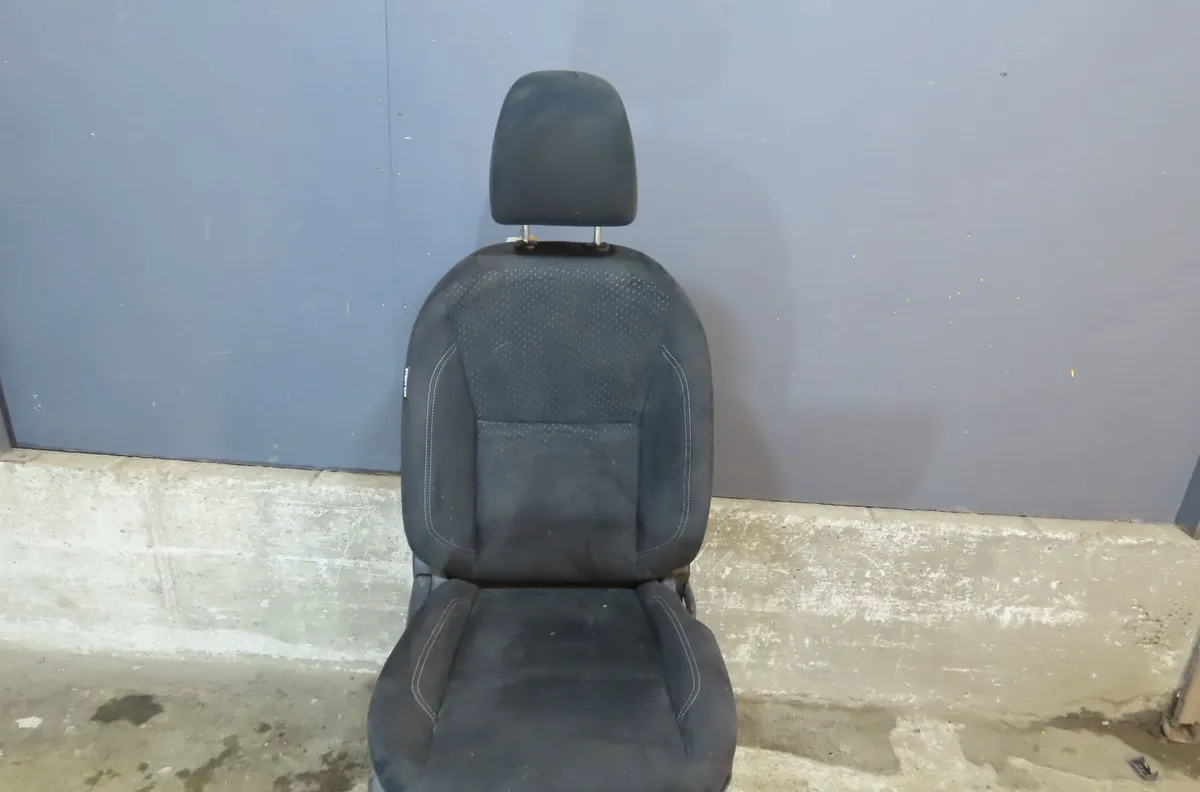 Siège avant droit NISSAN NP300 2016 occasion