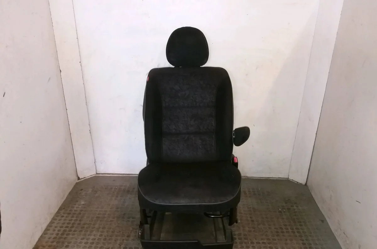 Siège avant droit Peugeot PARTNER Monospace (5_, G_) 1.6 hdi 75 (2005-2008) 4 portes occasion