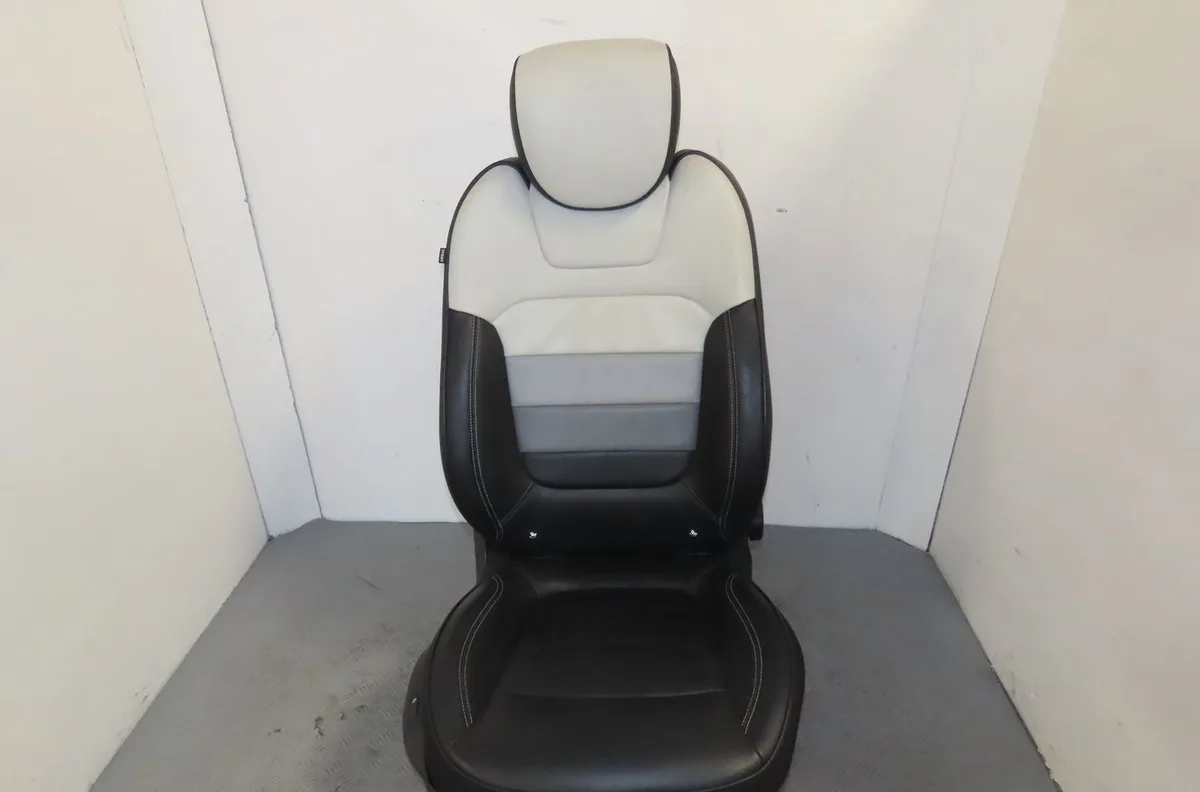 Siège avant droit Renault CAPTUR I (J5_, H5_) 1.5 dci 110 (2015) 5 portes occasion