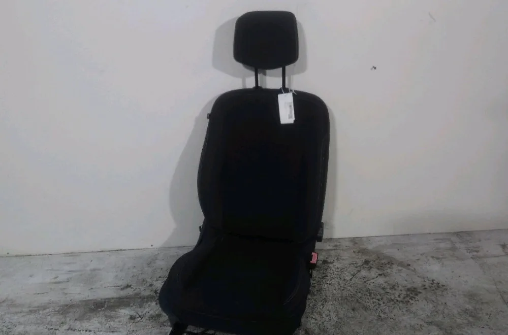 Siège avant droit Renault CLIO III (BR0-1, CR0-1) 1.2 16v (br0p, cr0p) (2007-2014) occasion