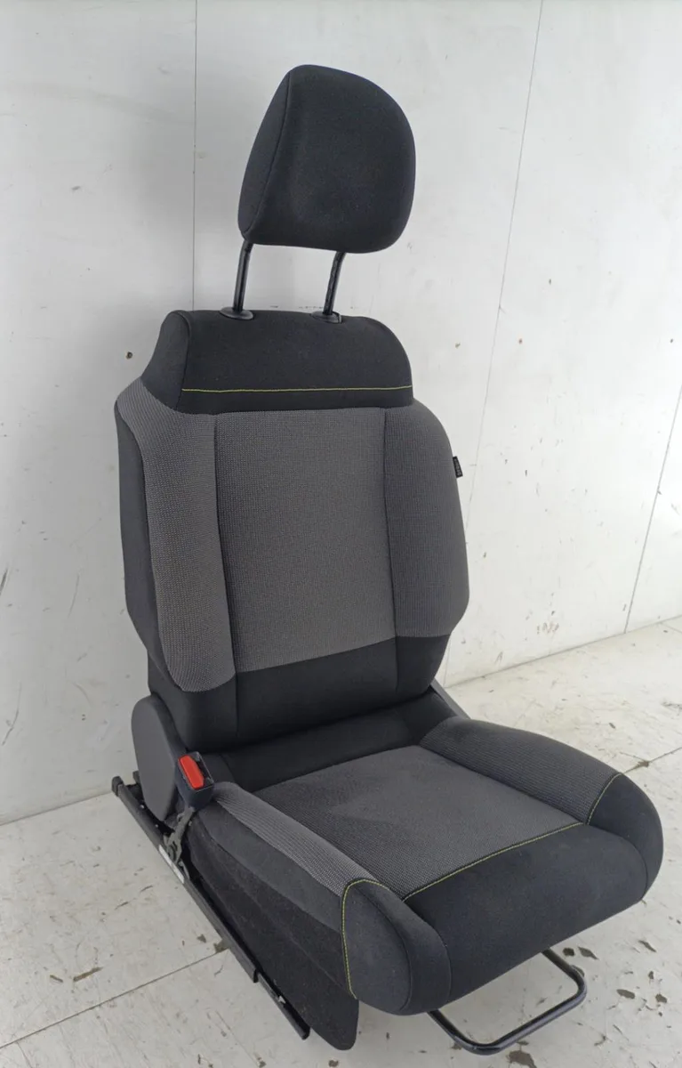 Siège avant gauche CITROEN C3 3 PHASE 1 occasion