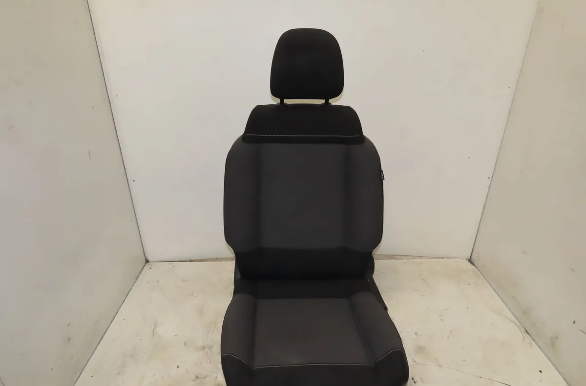 Siège avant gauche Citroen C3 III (SX) 1.2 thp 110 (2016) occasion