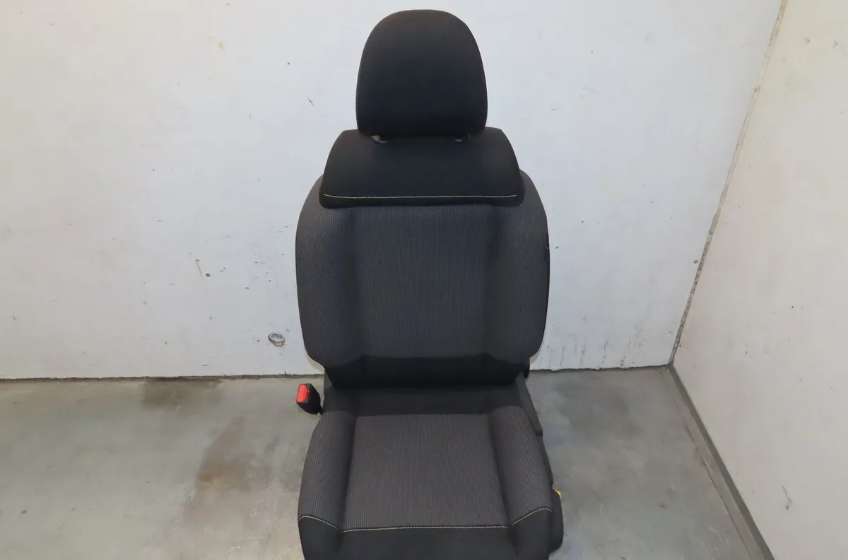 Siège avant gauche Citroën C3 III (SX) 1.2 thp 110 (2016) occasion