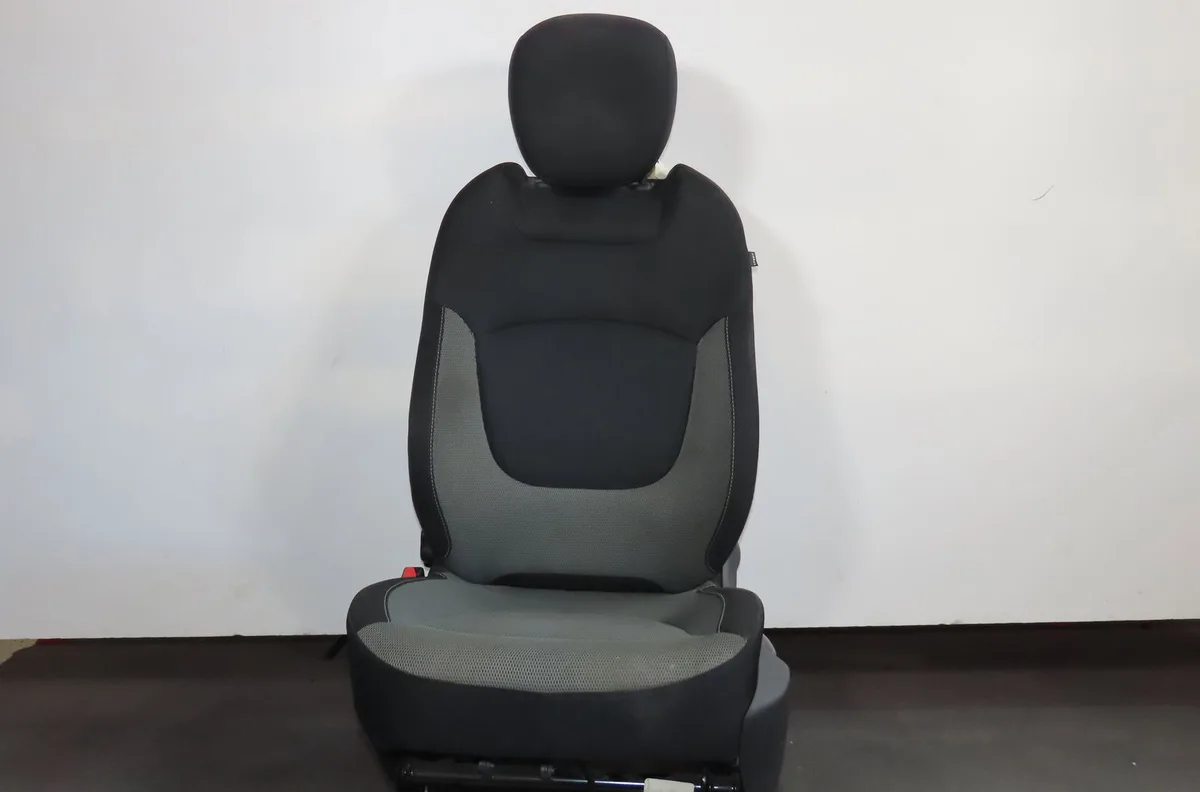 Siège avant gauche Renault CAPTUR I (J5_, H5_) 1.5 dci 90 (2013) 5 portes occasion