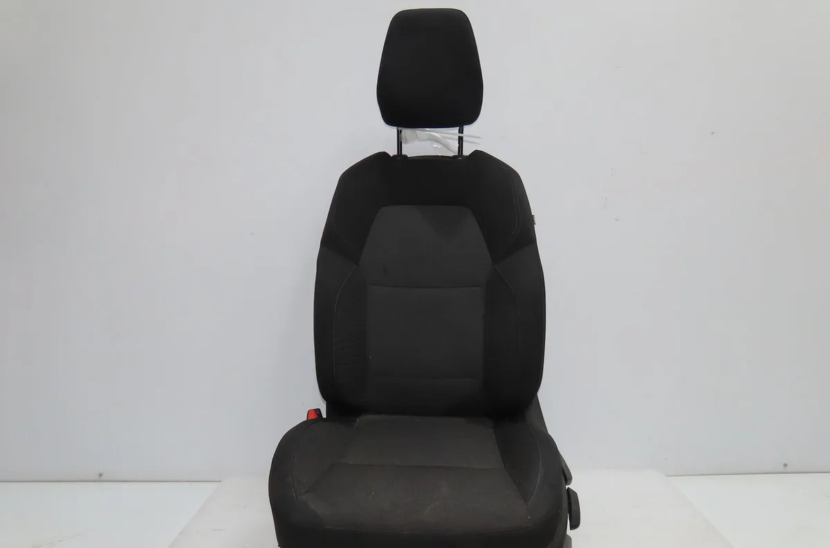 Siège avant gauche Renault CLIO V (B7_) Tce 90 (b7mt) (2020) occasion