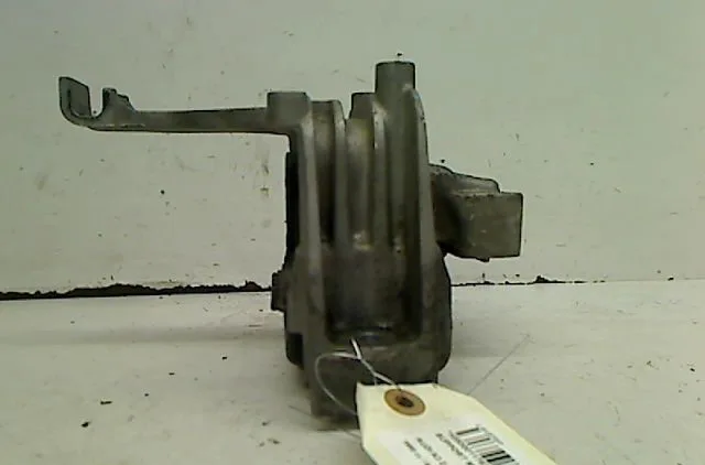 Support moteur Audi A3 (8V1, 8VK) 2.0 tdi (2012-2017) occasion