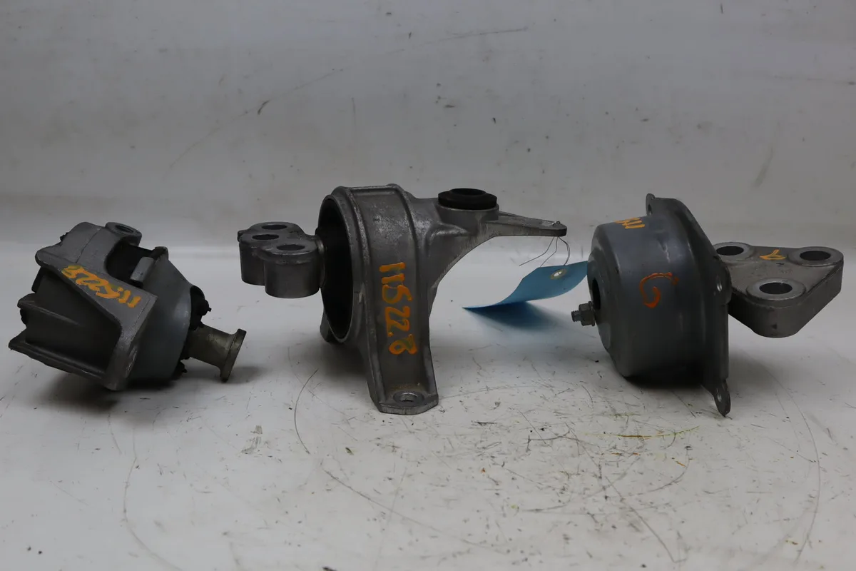 Support moteur Opel MERIVA B Monospace (S10) 1.4 (75) (2010-2017) occasion