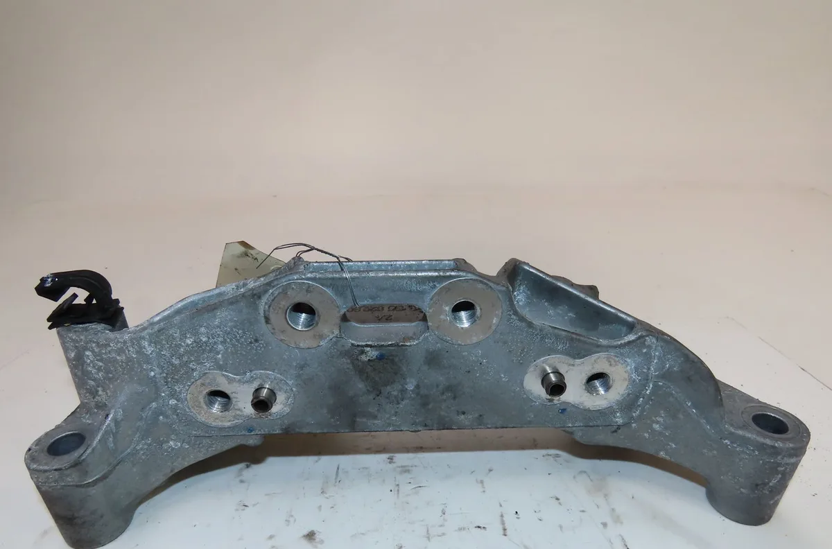 Support moteur Peugeot 208 II (UB_, UP_, UW_, UJ_) 1.2 puretech 100 (2019) 5 portes occasion