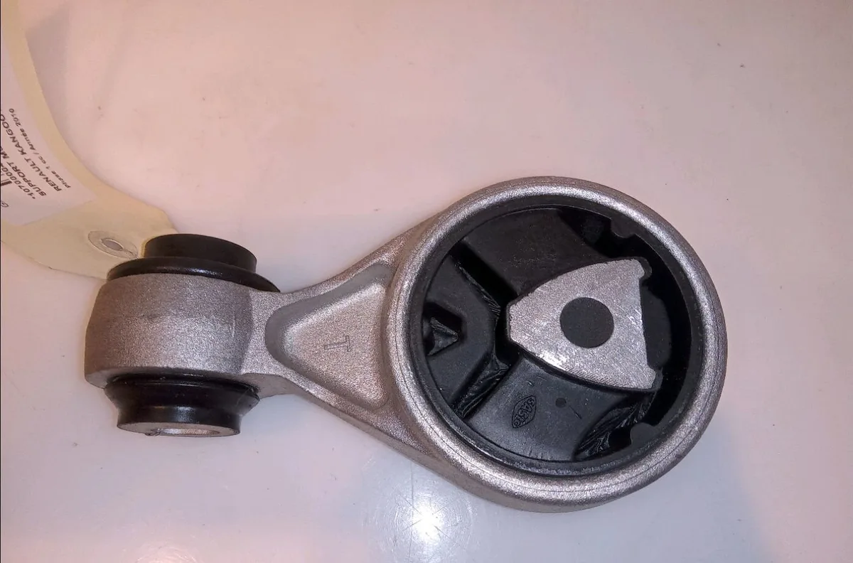 Support moteur RENAULT KANGOO II 2010 occasion