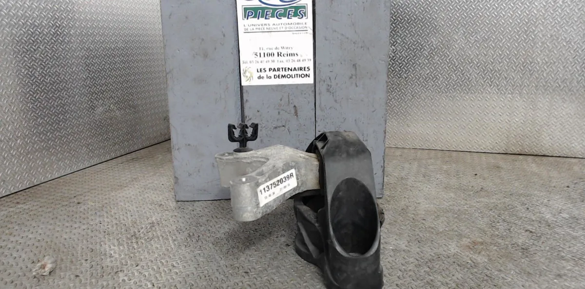 Support moteur Renault MEGANE IV 3-5 portes (B9A-M-N_) 1.2 tce 100 (b9ms) (2015) occasion