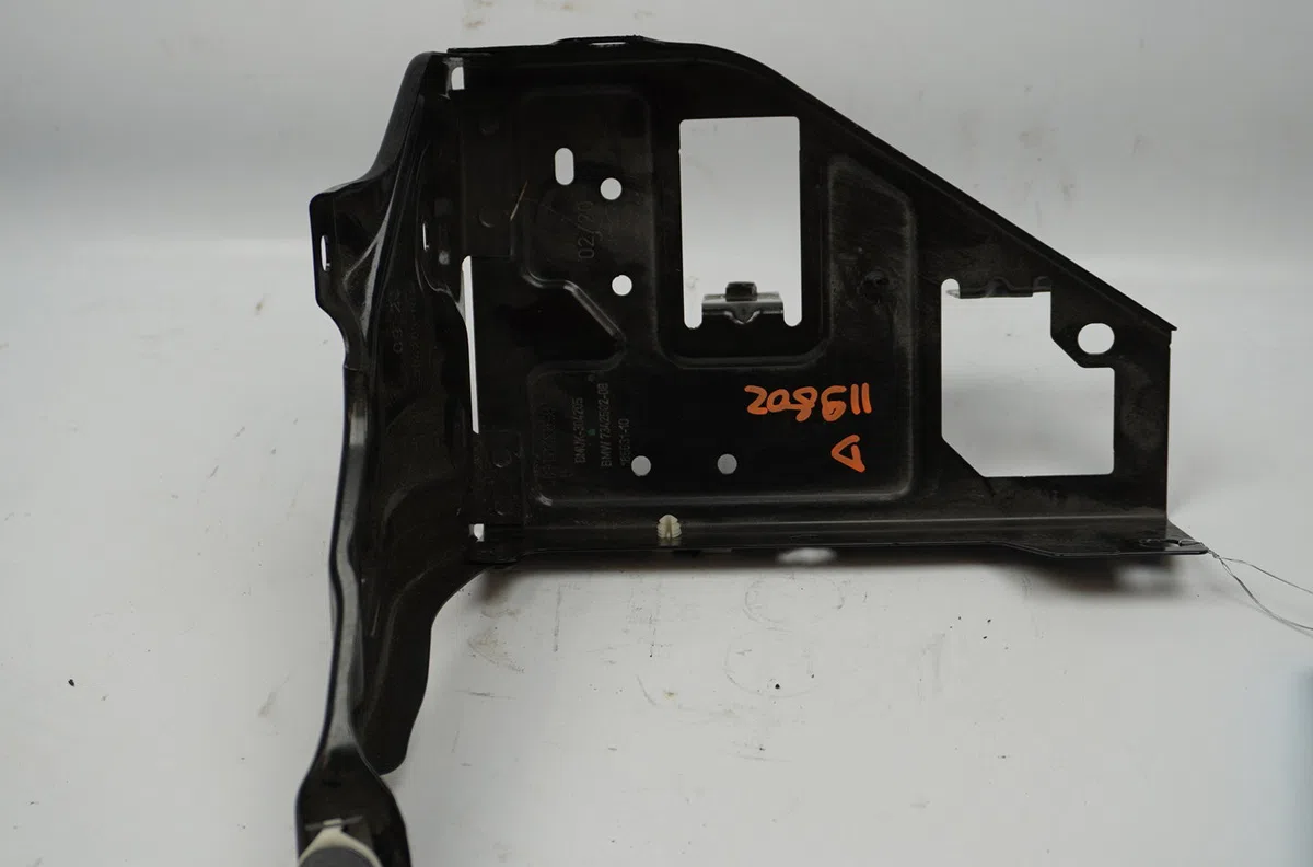 Support phare d Bmw X1 (F48) Sdrive 16 d (2014) occasion
