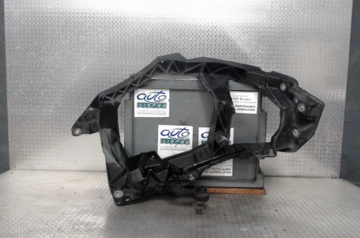 Support phare d Smart FORFOUR (454) 1.5 cdi (454.001) (2004-2006) occasion