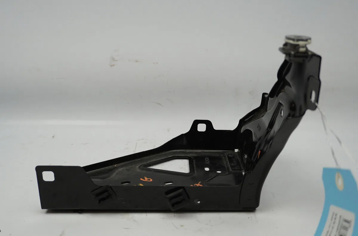 Support phare g Bmw X1 (F48) Sdrive 16 d (2014) occasion