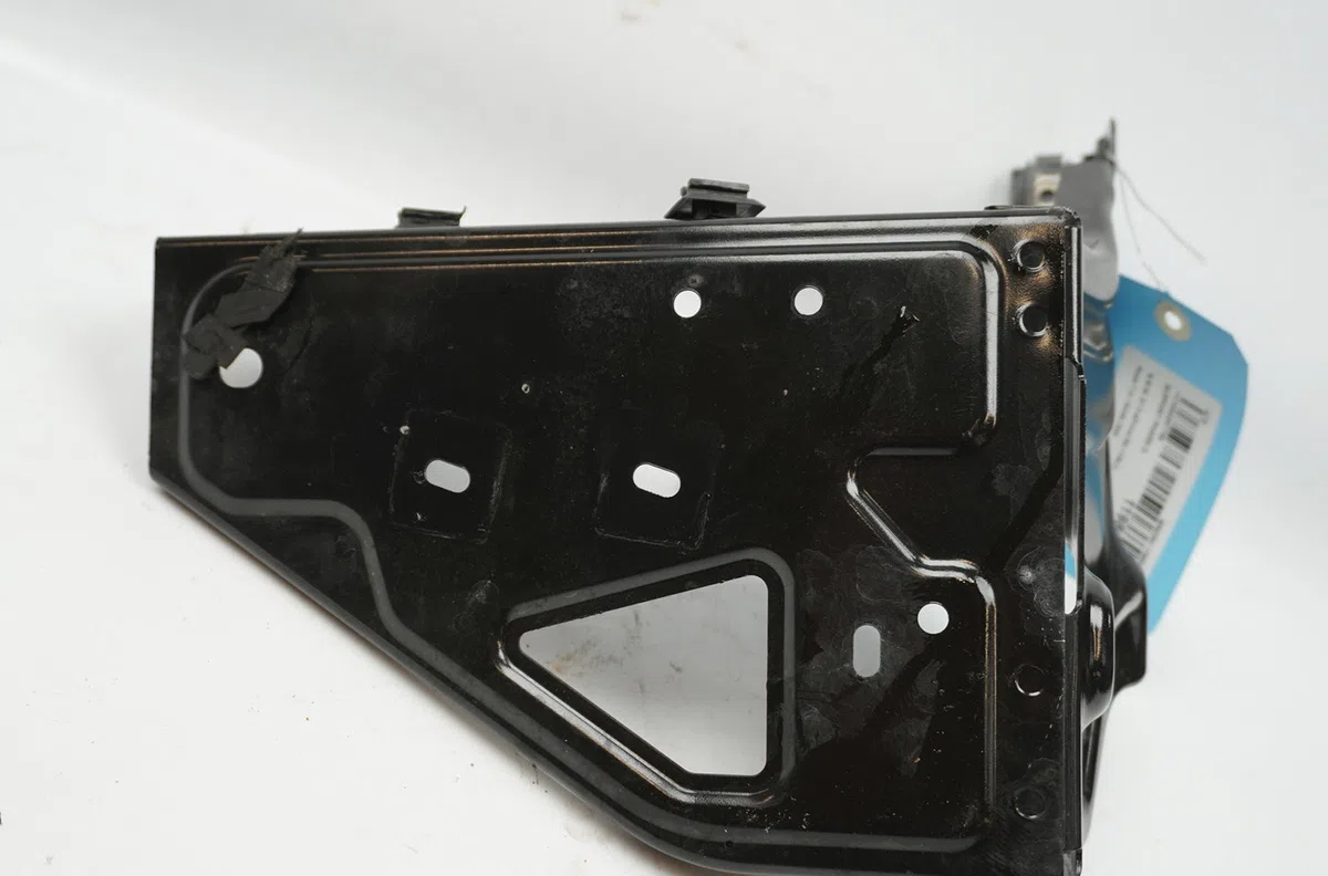 Support phare g Bmw X1 (F48) Sdrive 16 d (2014) occasion