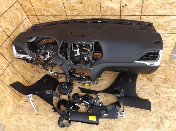 Tableau de bord complet JEEP CHEROKEE