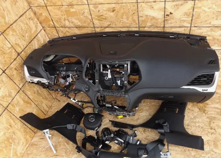 Tableau De Bord Complet Jeep Cherokee