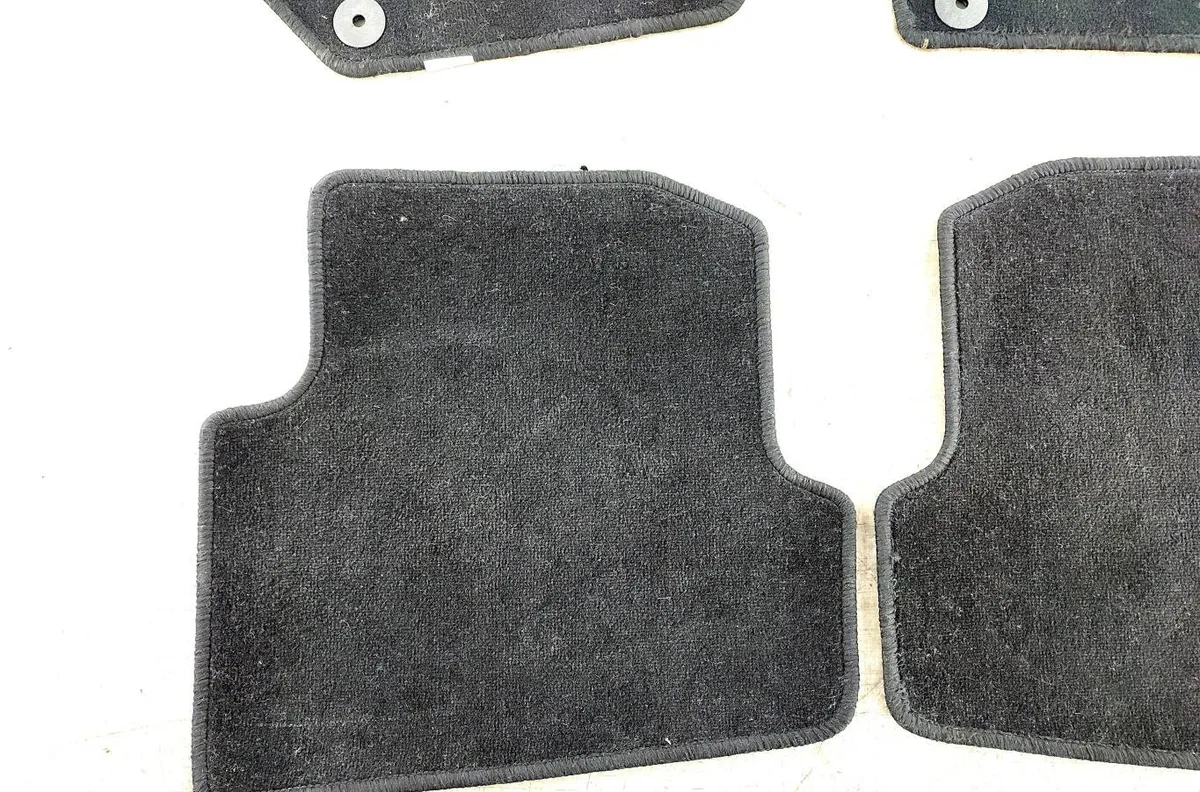 Tapis de sol SKODA FABIA 2 PHASE 2 occasion